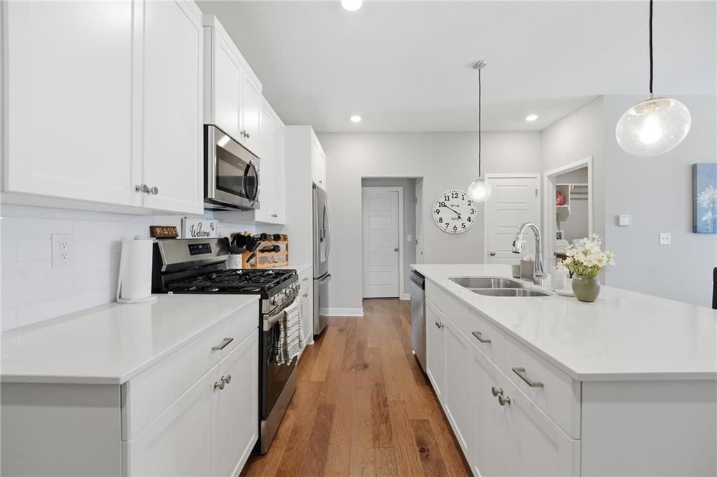 2136 SW Osage Drive — photo 9
