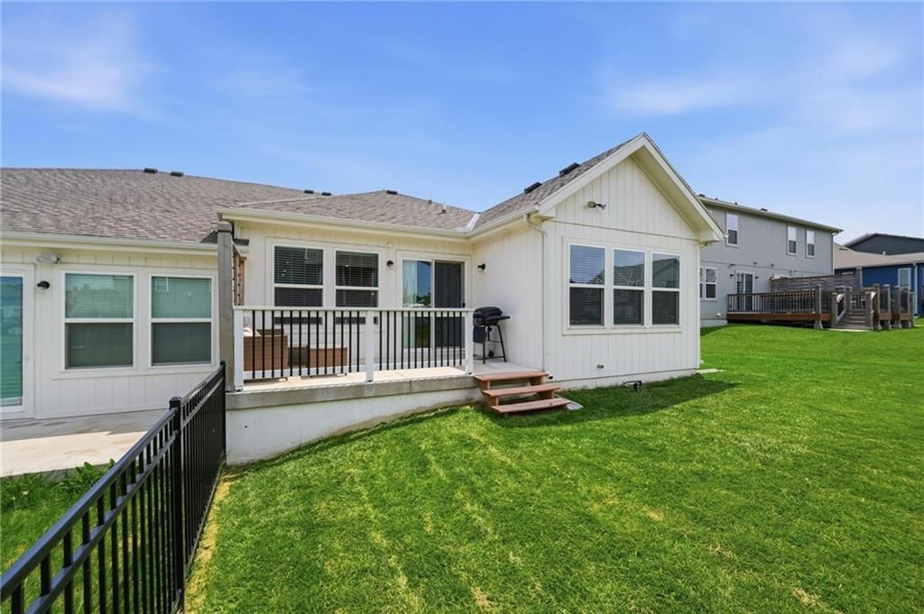 2136 SW Osage Drive — photo 39