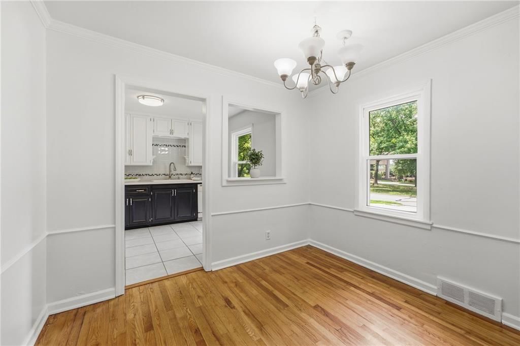 8107 Ward Parkway — photo 8