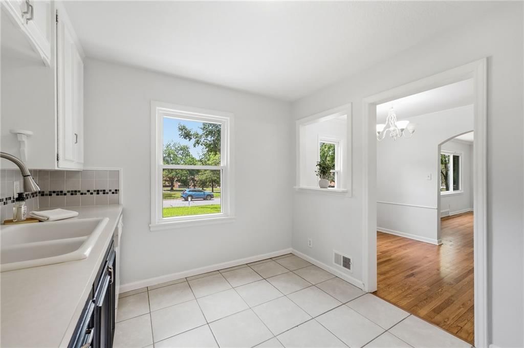 8107 Ward Parkway — photo 12
