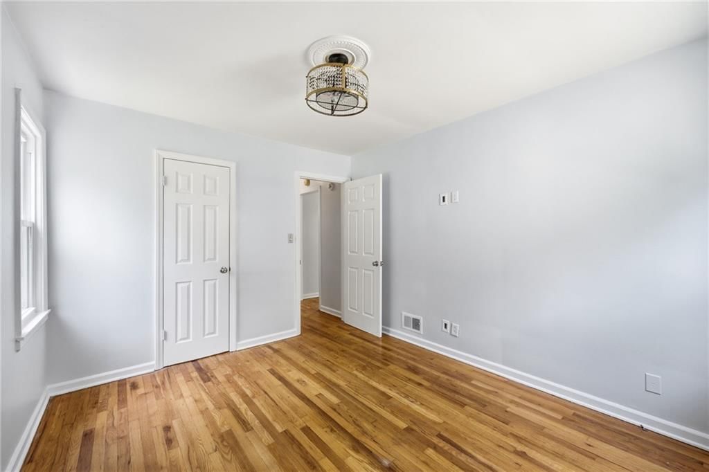 8107 Ward Parkway — photo 14