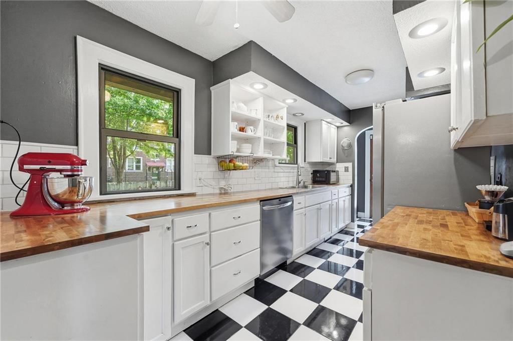 3715 Gladstone Boulevard — photo 16