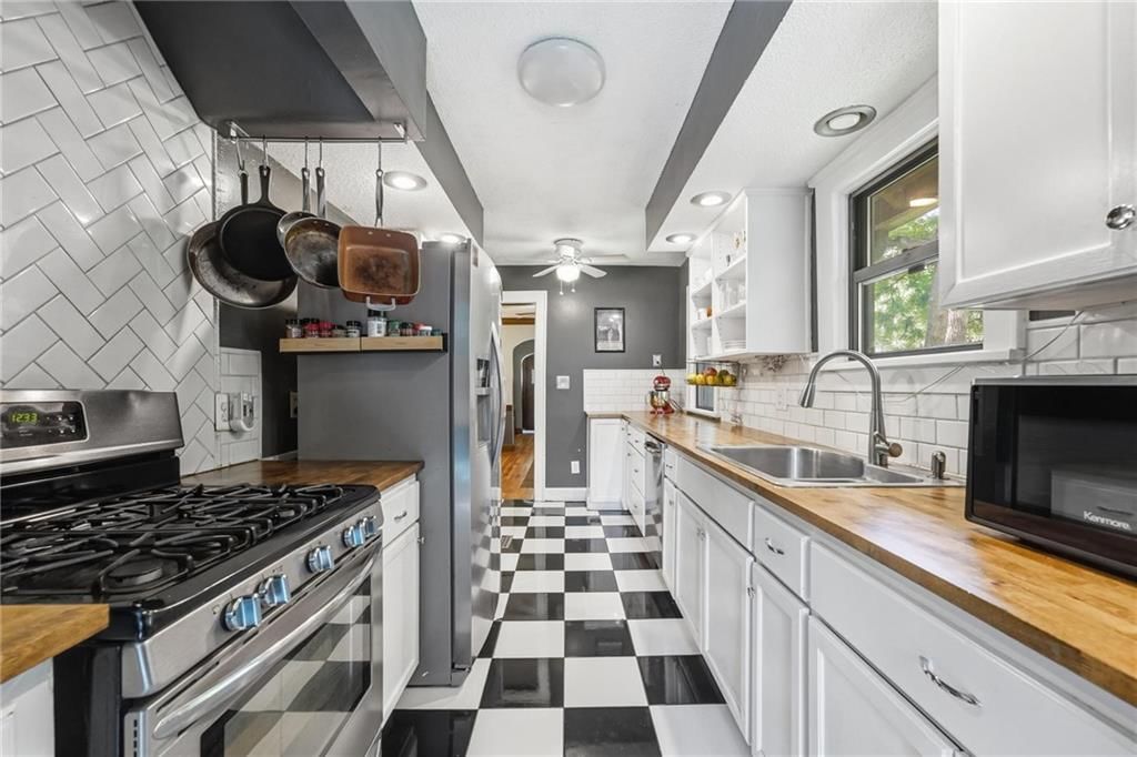 3715 Gladstone Boulevard — photo 19
