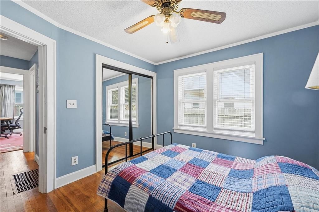 3715 Gladstone Boulevard — photo 26