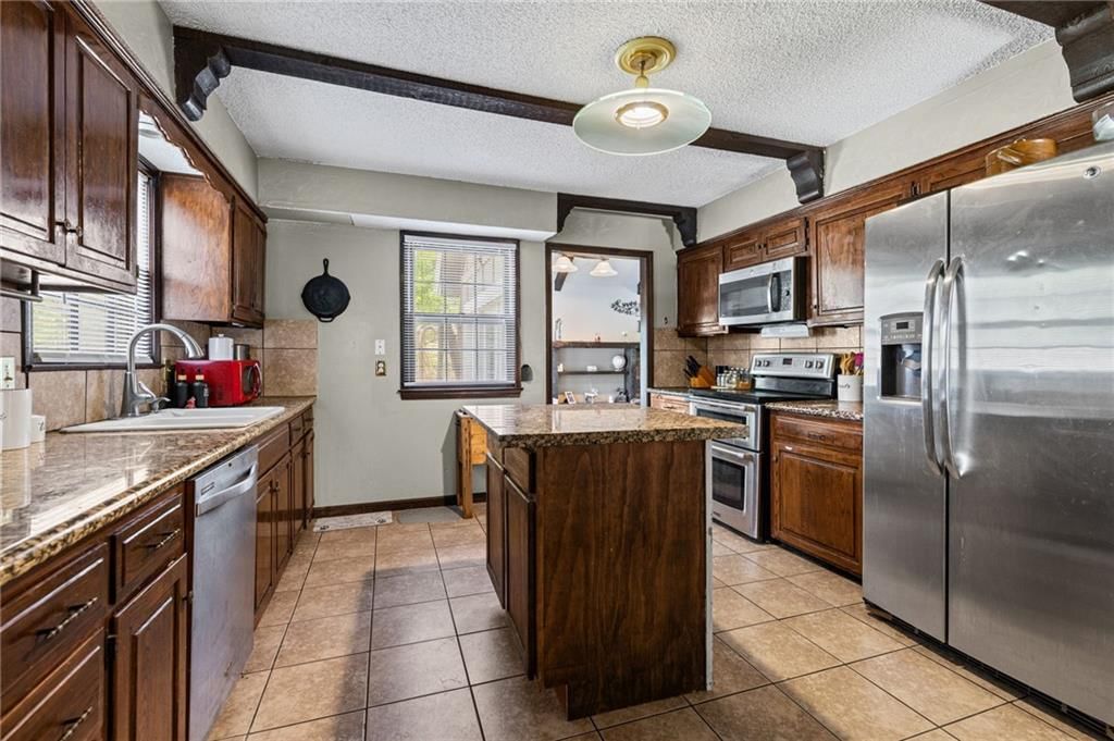 12420 Cambridge Avenue — photo 24