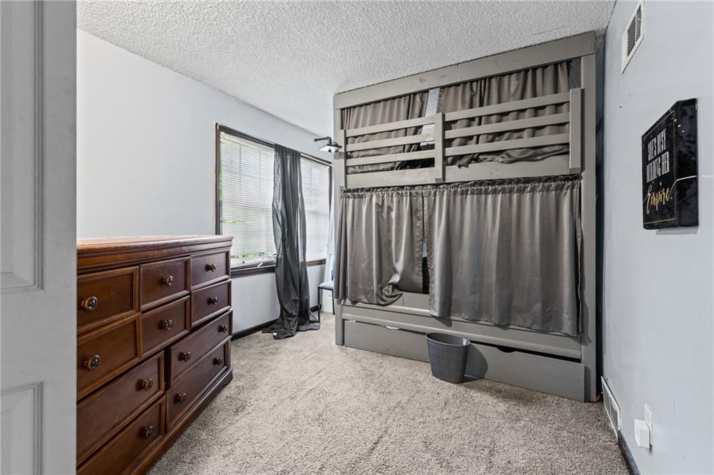 12420 Cambridge Avenue — photo 34
