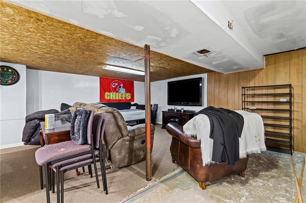 12420 Cambridge Avenue — photo 44