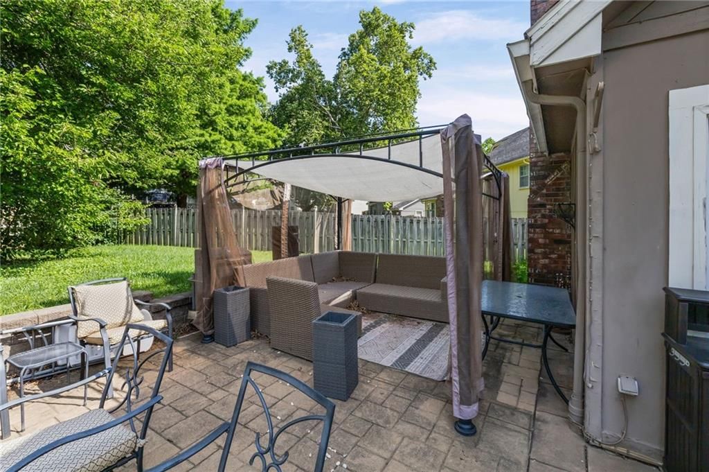 12420 Cambridge Avenue — photo 51