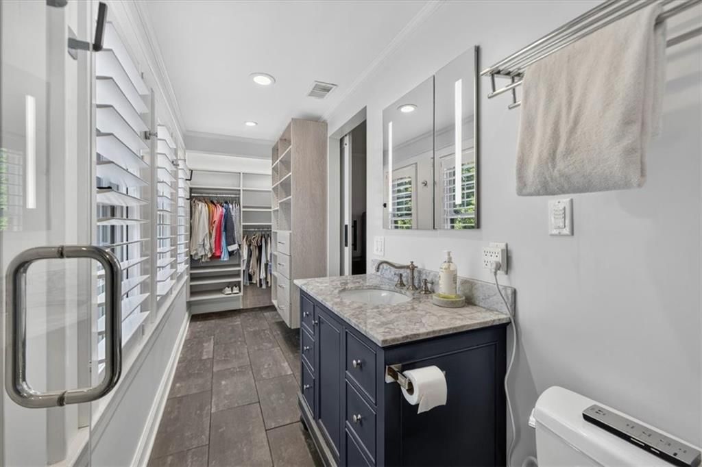 31 W Winthrope Road — photo 17