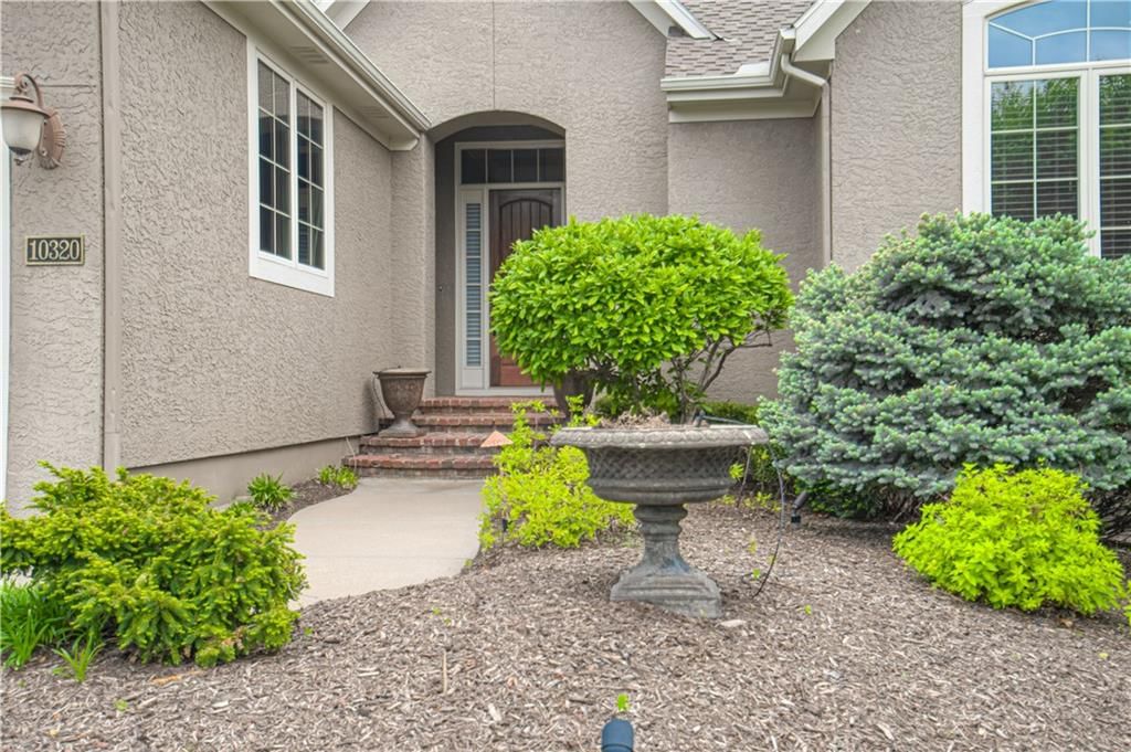 10320 W 142nd Street — photo 3