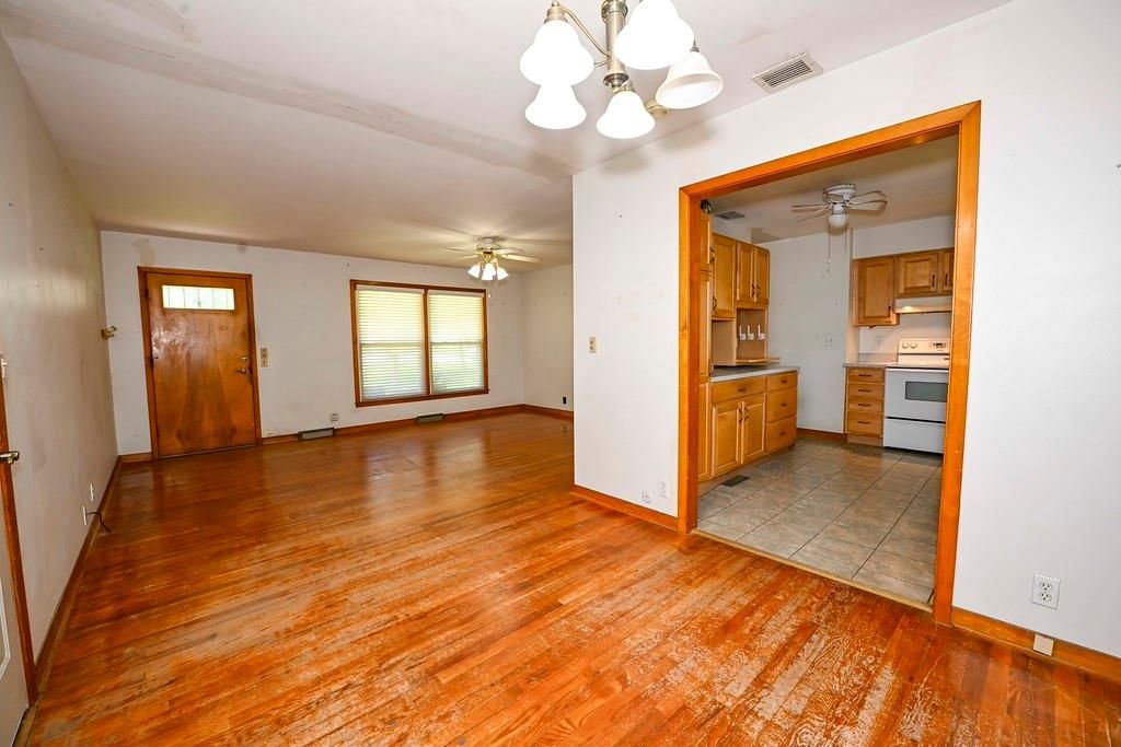 5714 N Tracy Avenue — photo 4
