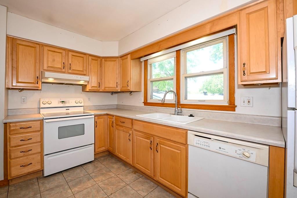 5714 N Tracy Avenue — photo 9