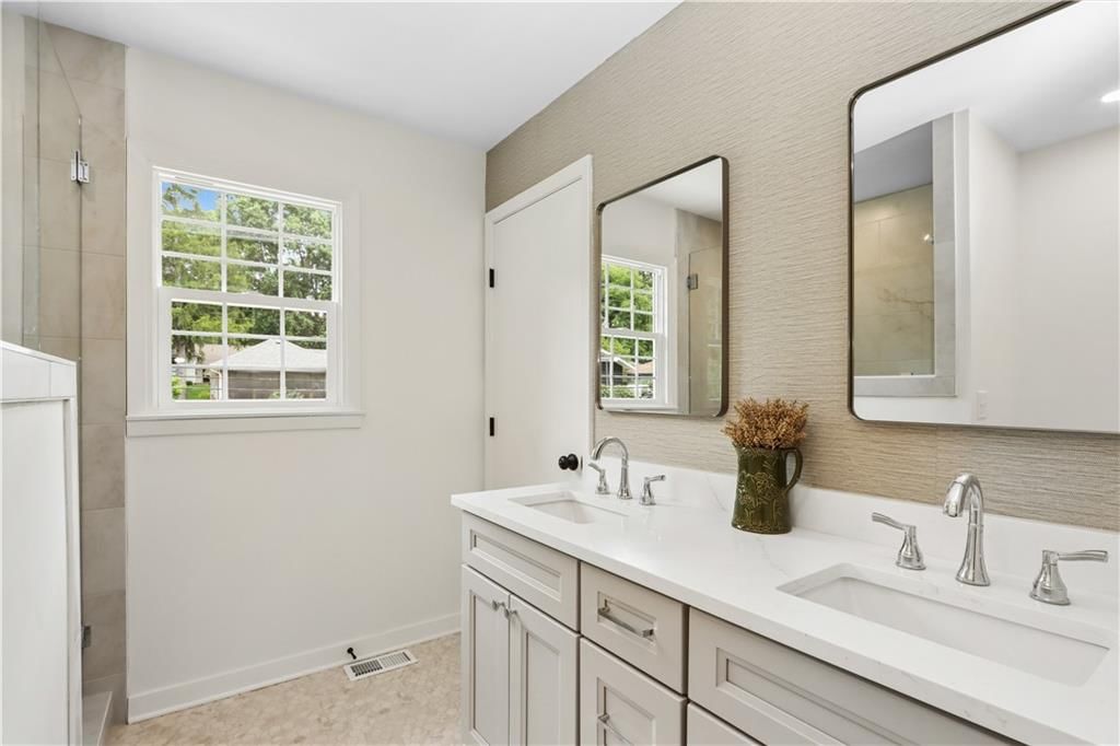 4808 W 81st Street — photo 15