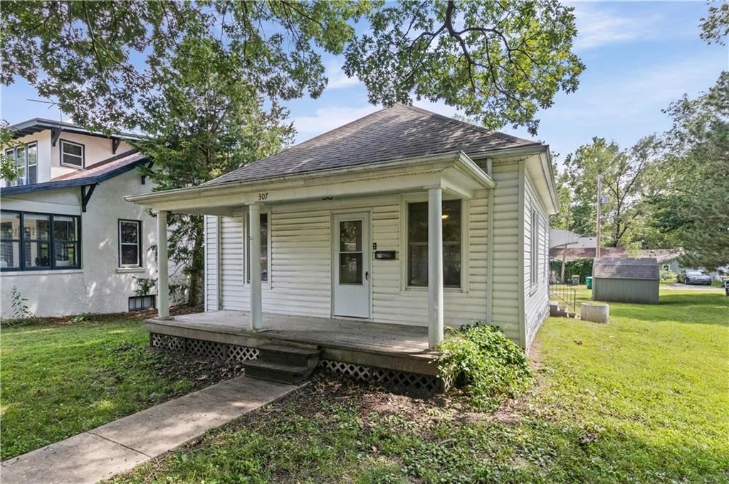 307 E Miami Street — photo 2