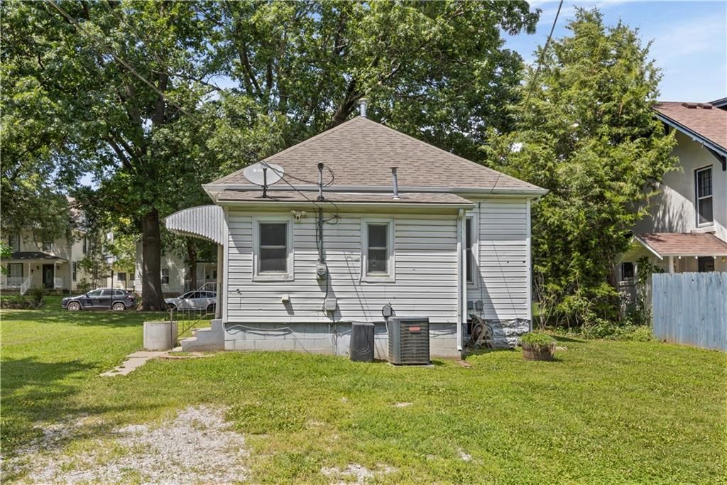 307 E Miami Street — photo 15