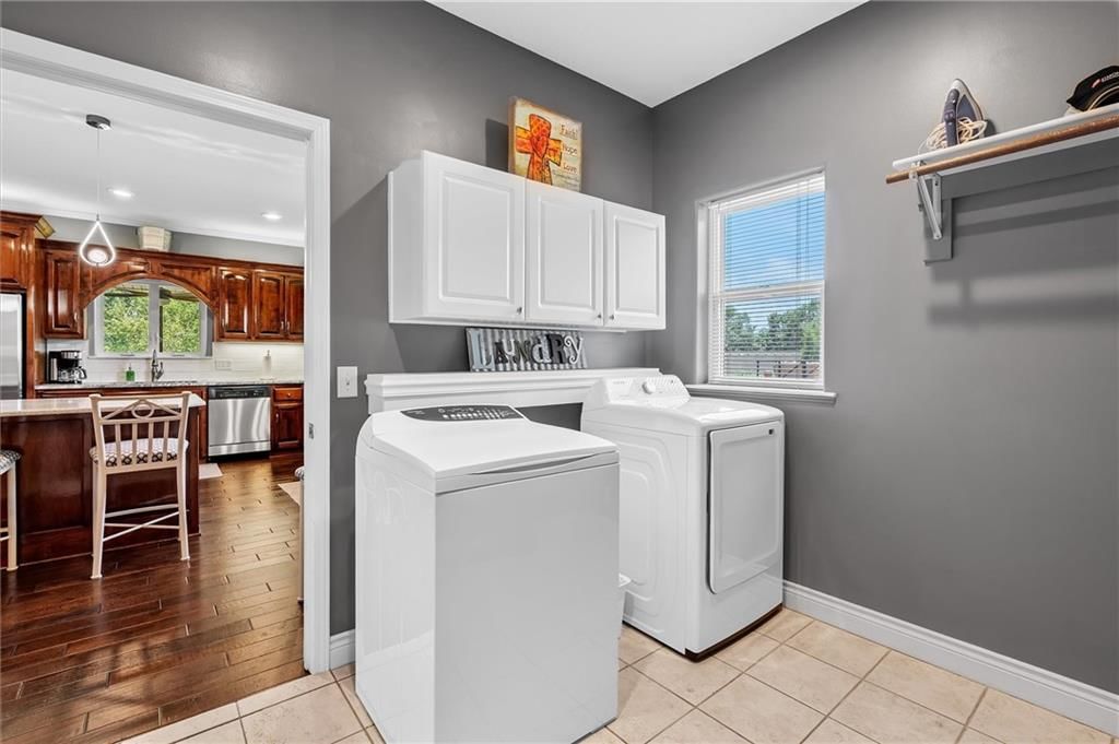 1401 Ann Circle — photo 27