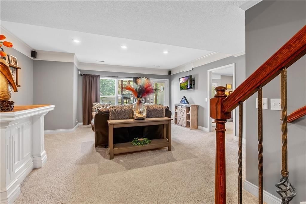 1401 Ann Circle — photo 38