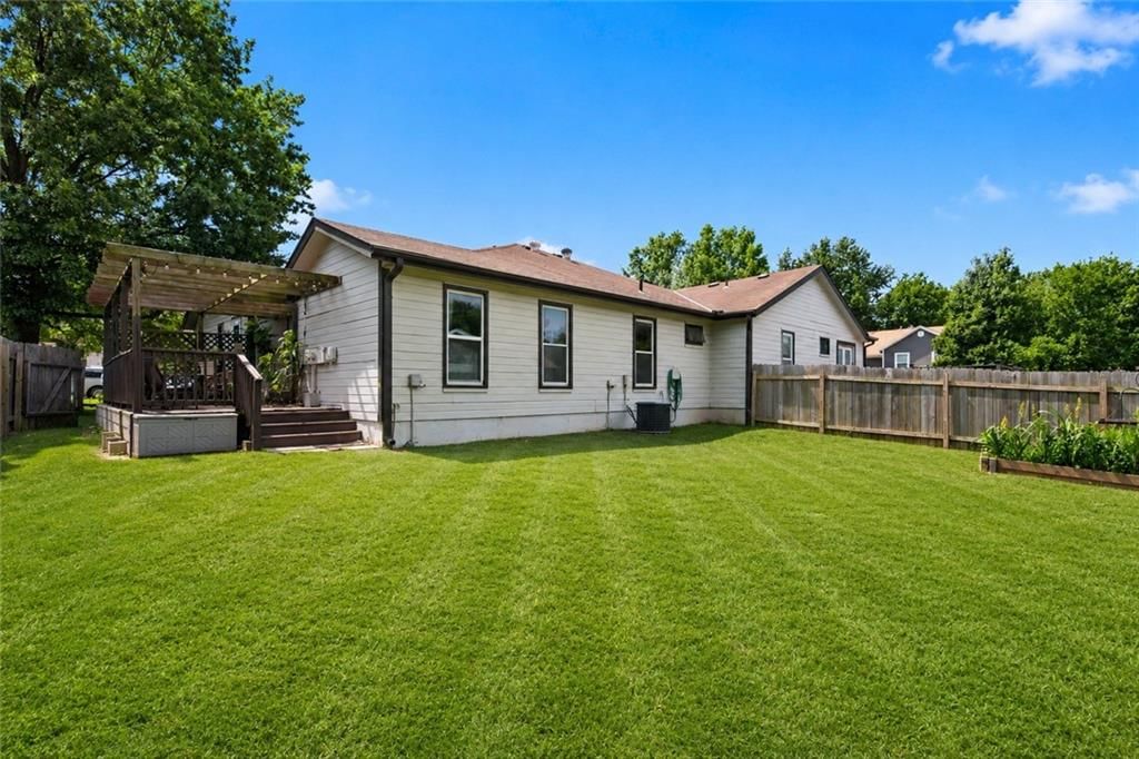 1388 N Ridge Parkway — photo 35