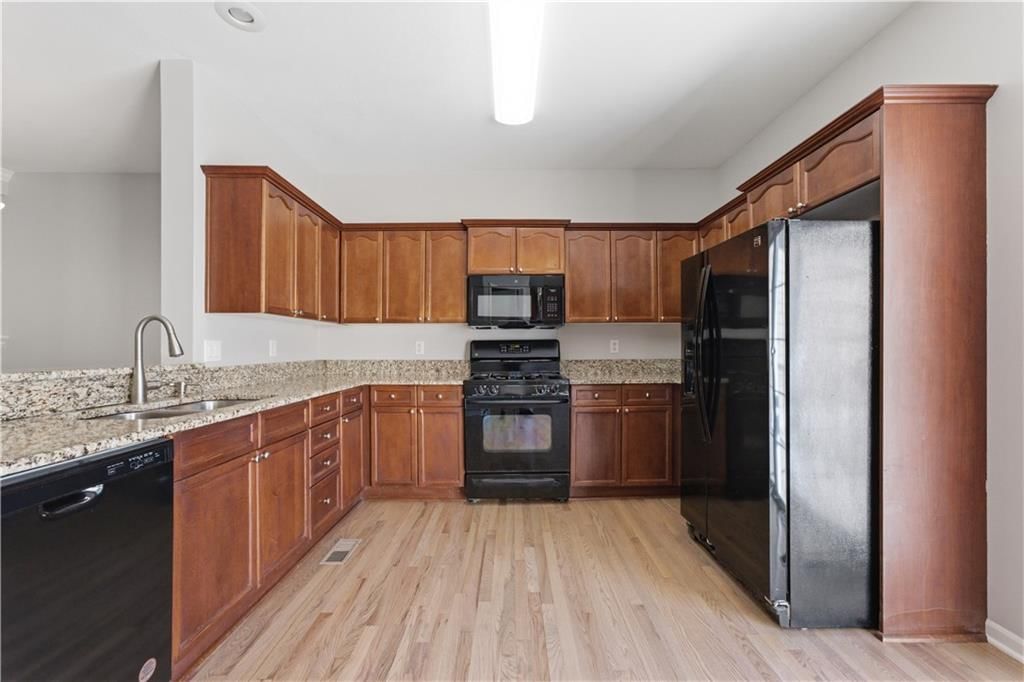 7619 W 158th Terrace — photo 9