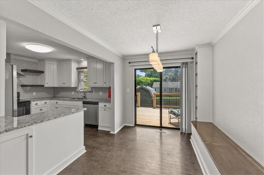 312 SW Blarney Court — photo 5