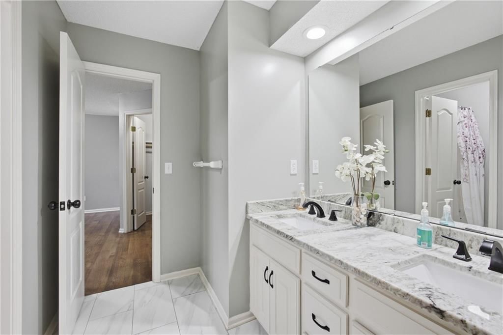 16289 S Lennox Street — photo 39