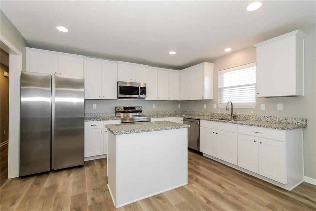 900 NW Hilltop Lane — photo 4