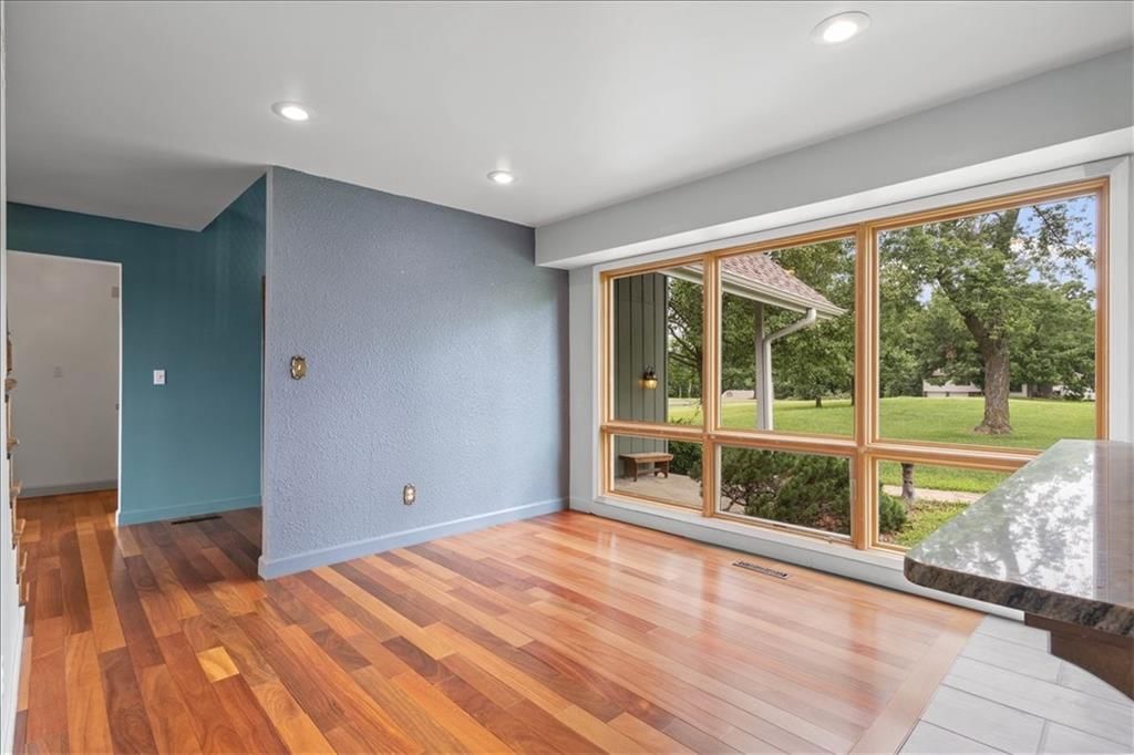 28035 W 89th Street — photo 5