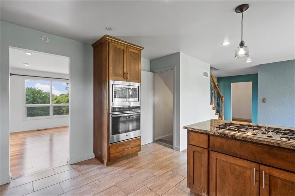 28035 W 89th Street — photo 9