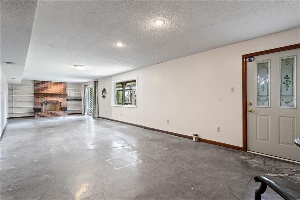 28035 W 89th Street — photo 22