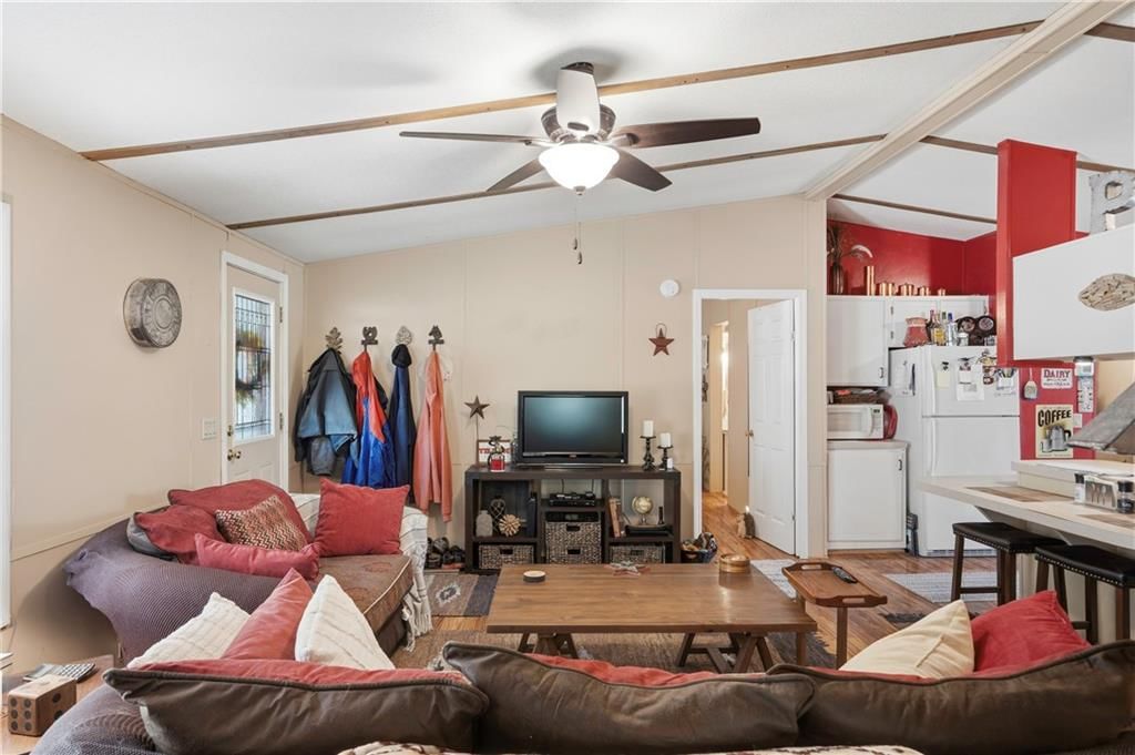 314 SE Lakeside Drive — photo 6