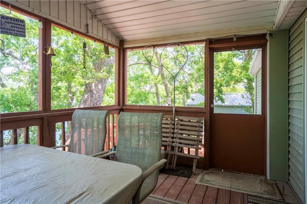314 SE Lakeside Drive — photo 22