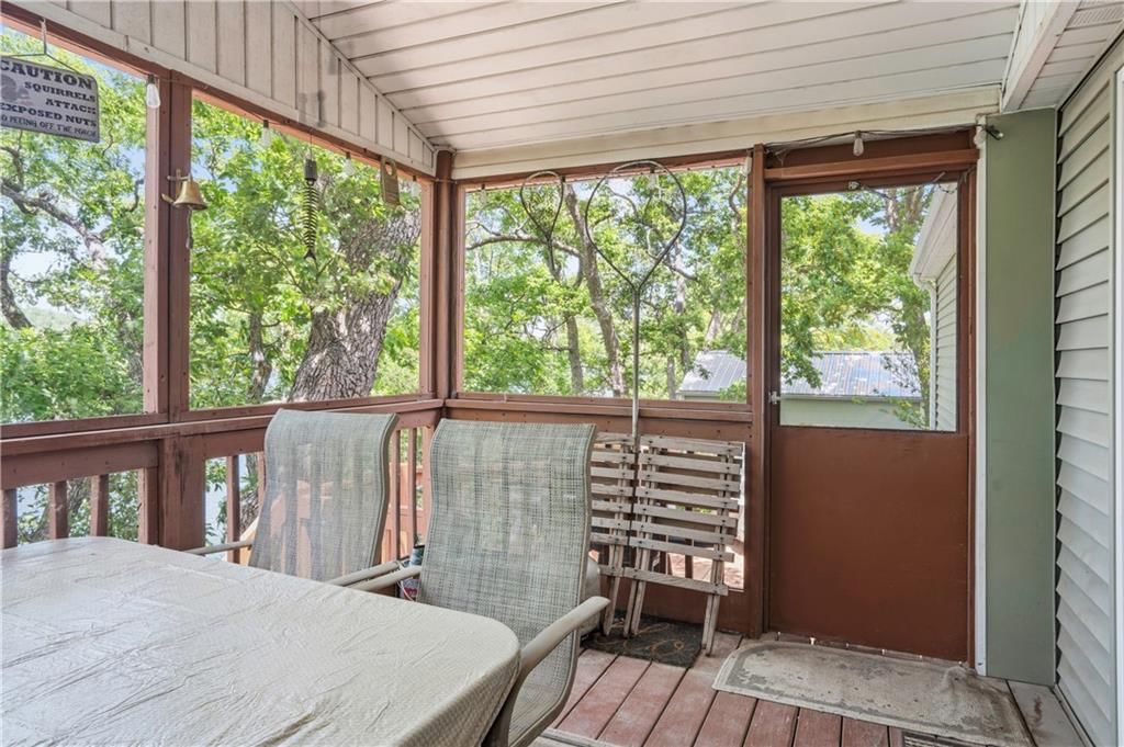 314 SE Lakeside Drive — photo 23