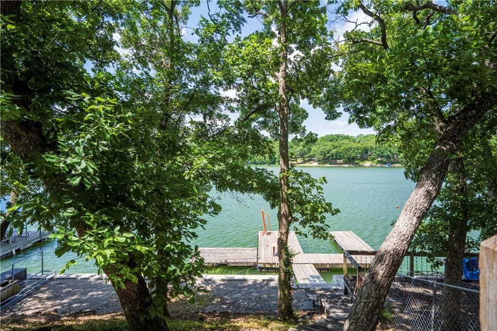 314 SE Lakeside Drive — photo 25