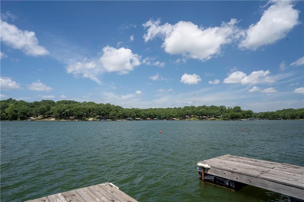 314 SE Lakeside Drive — photo 26