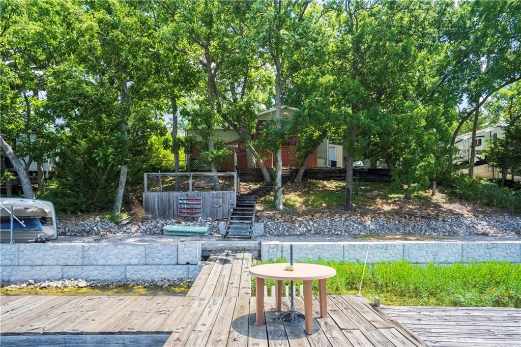 314 SE Lakeside Drive — photo 31