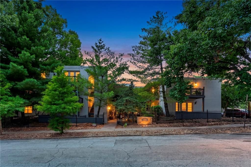 4500 Jefferson Street — photo 1