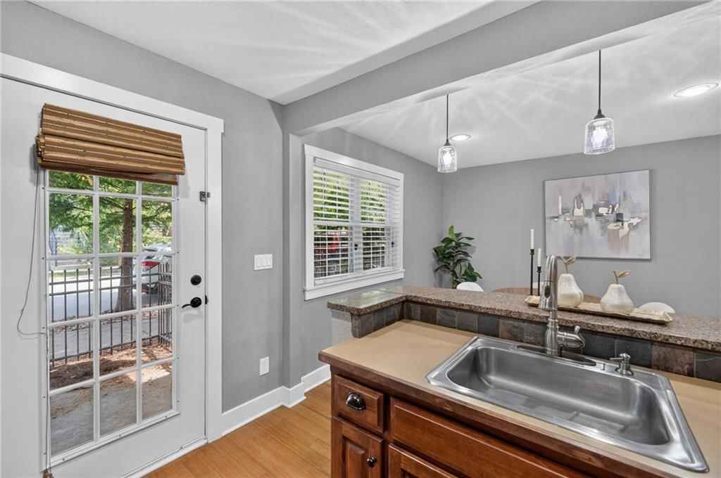 4500 Jefferson Street — photo 10