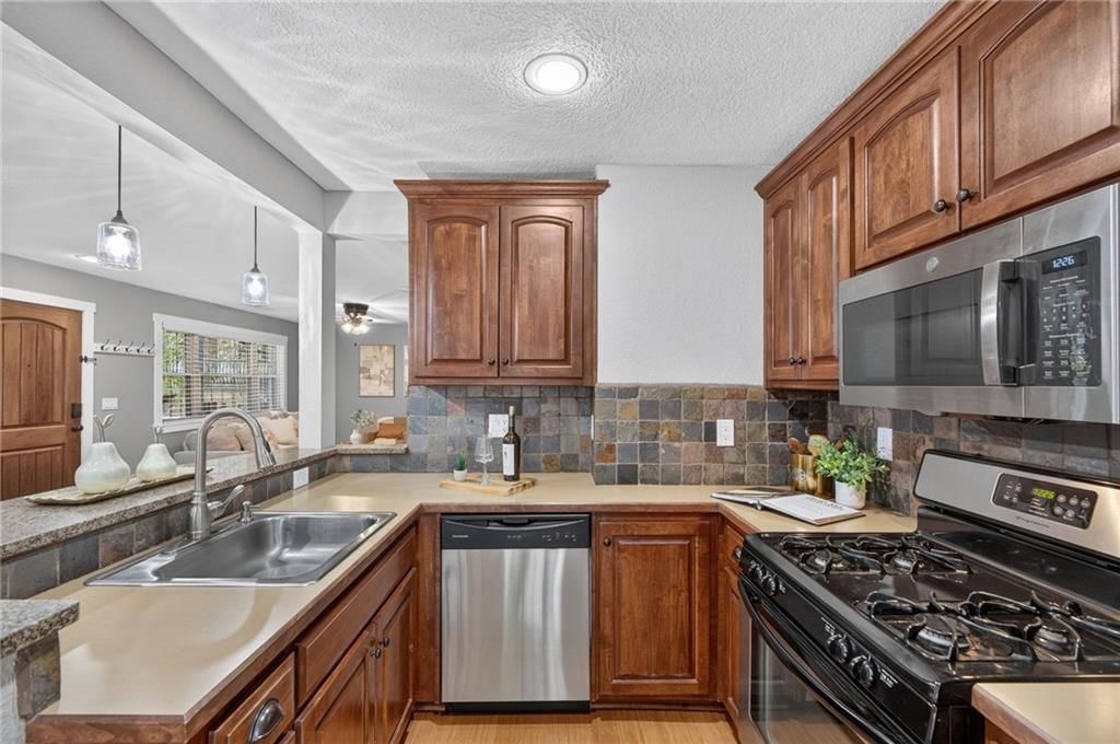 4500 Jefferson Street — photo 12
