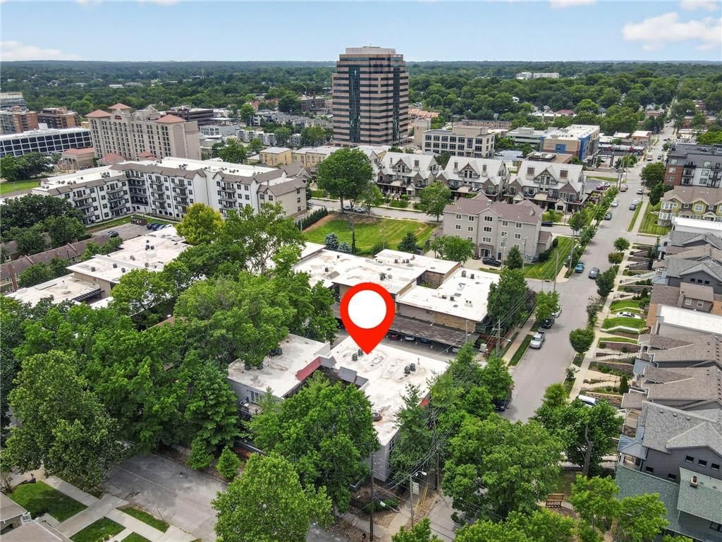 4500 Jefferson Street — photo 32