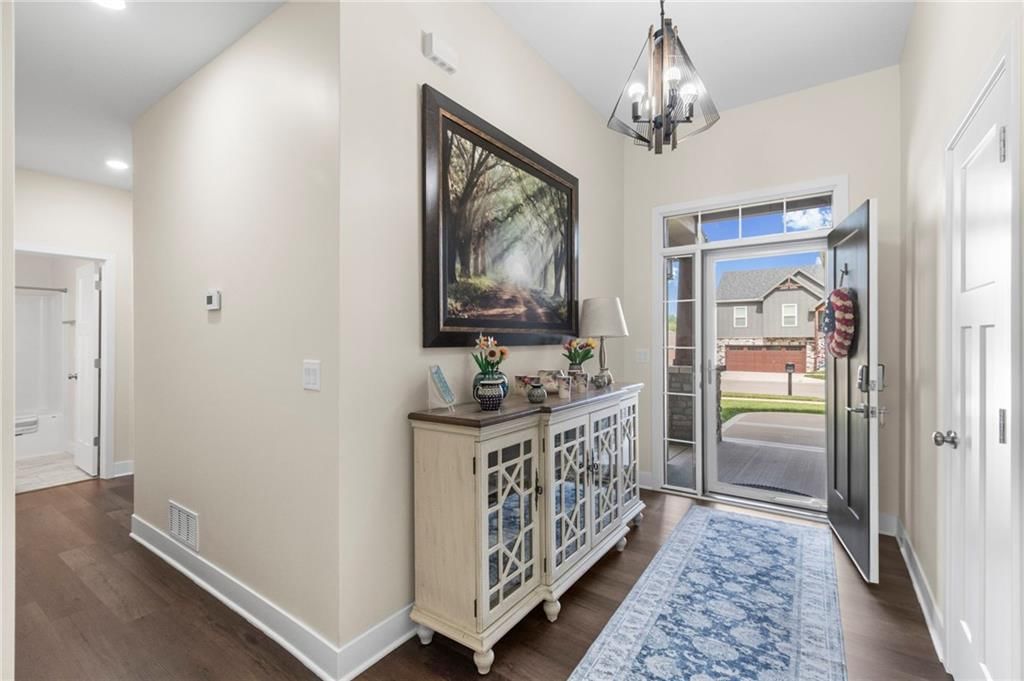 307 Lykins Lane — photo 4