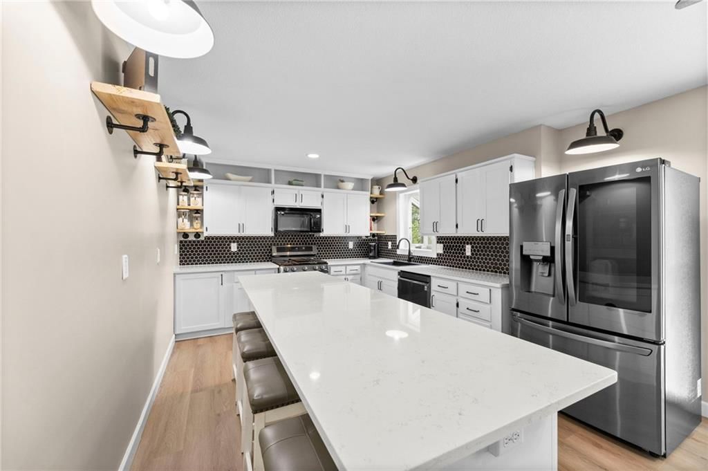 909 E Johnston Circle — photo 14