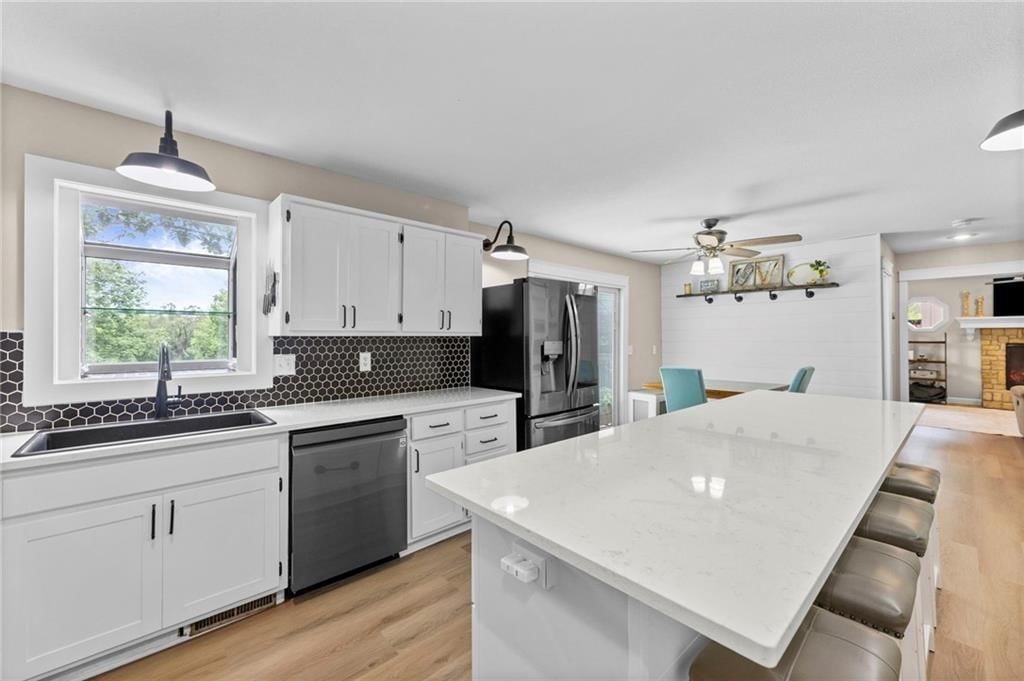 909 E Johnston Circle — photo 16