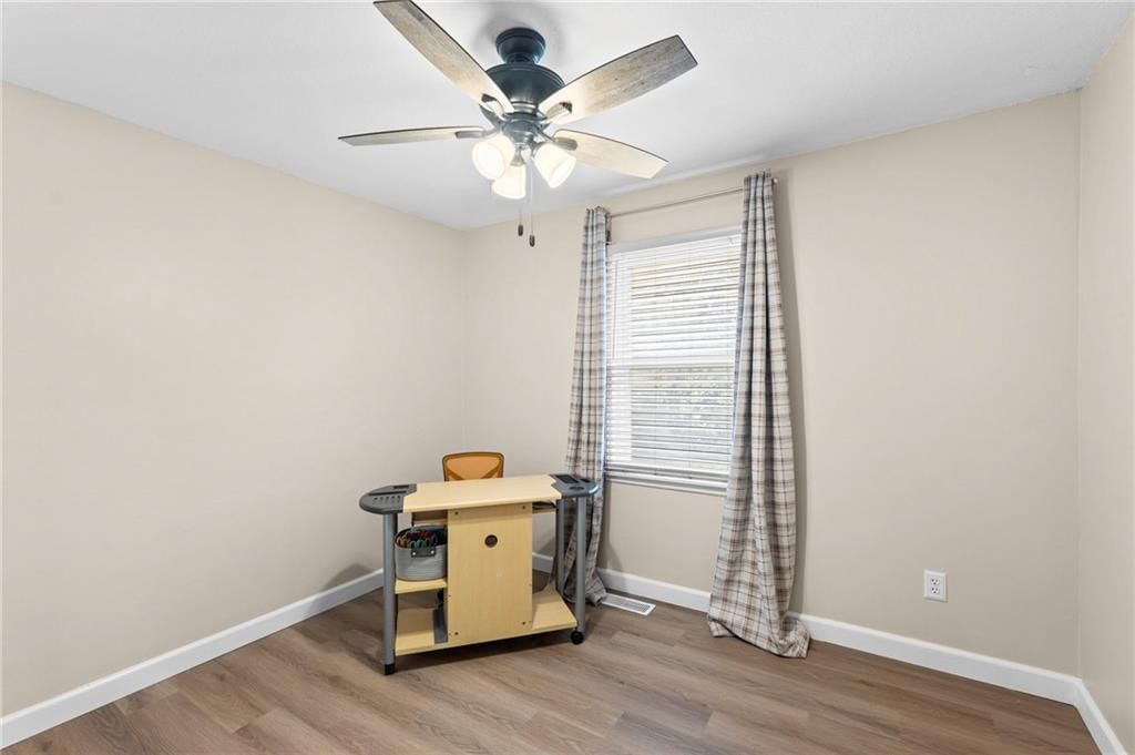 909 E Johnston Circle — photo 31