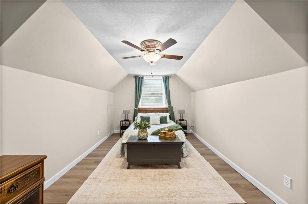 909 E Johnston Circle — photo 33