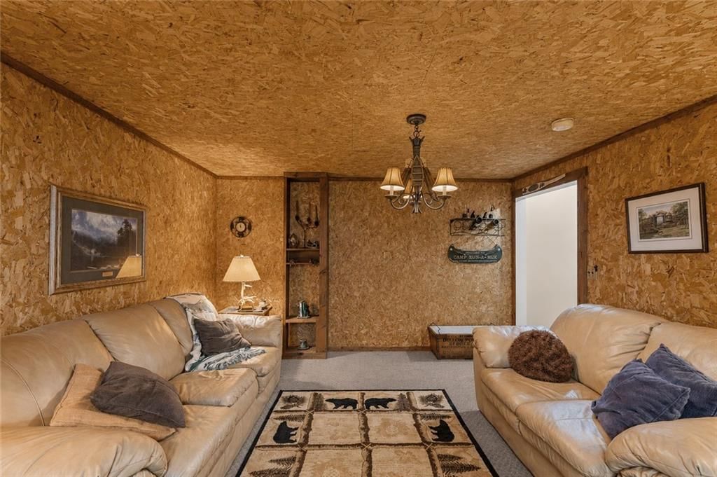 909 E Johnston Circle — photo 39