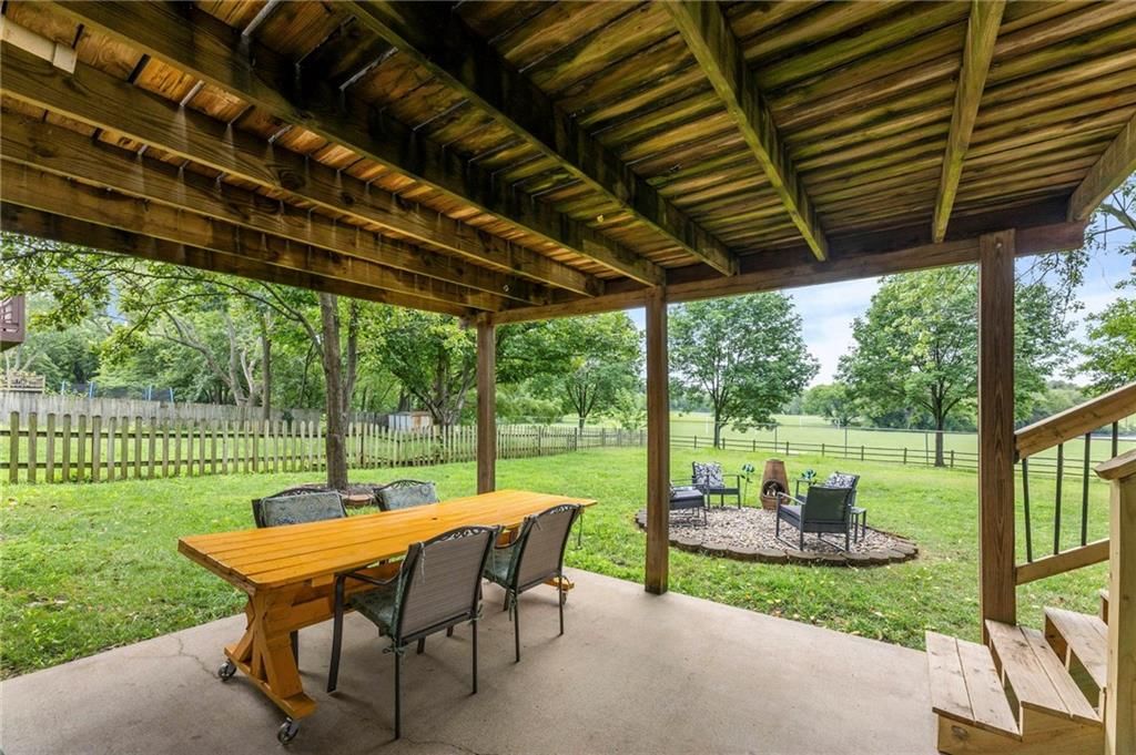 909 E Johnston Circle — photo 52
