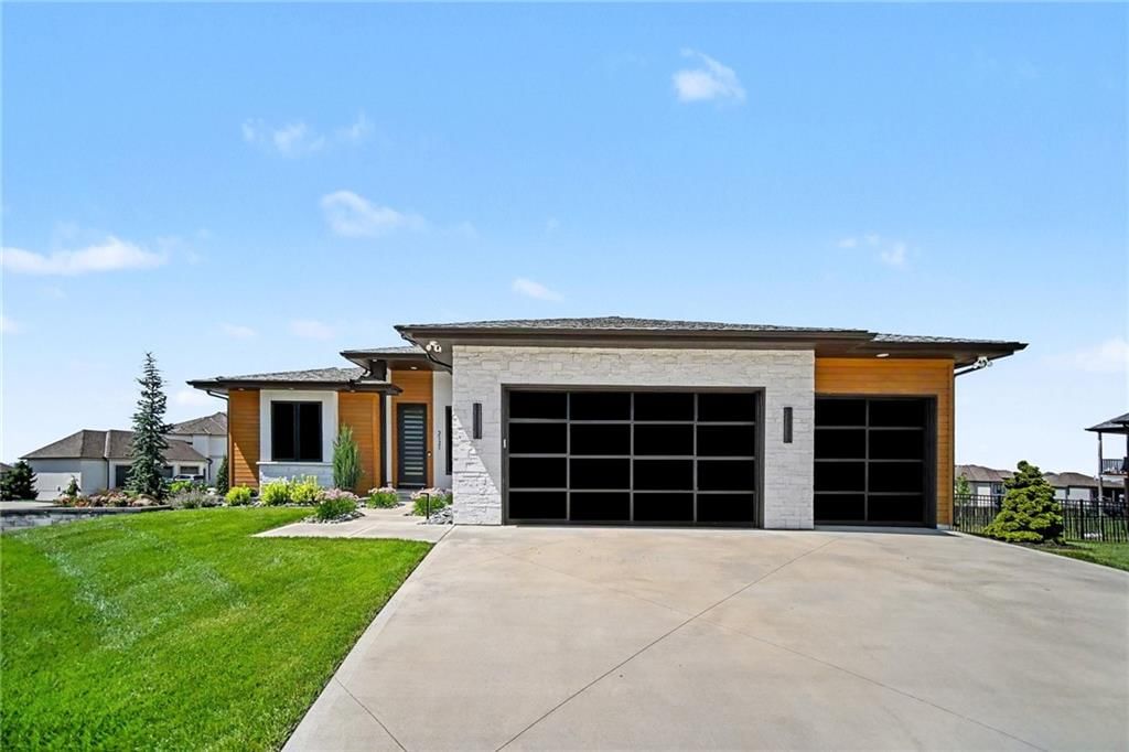 2131 NW Palisades Drive — photo 1