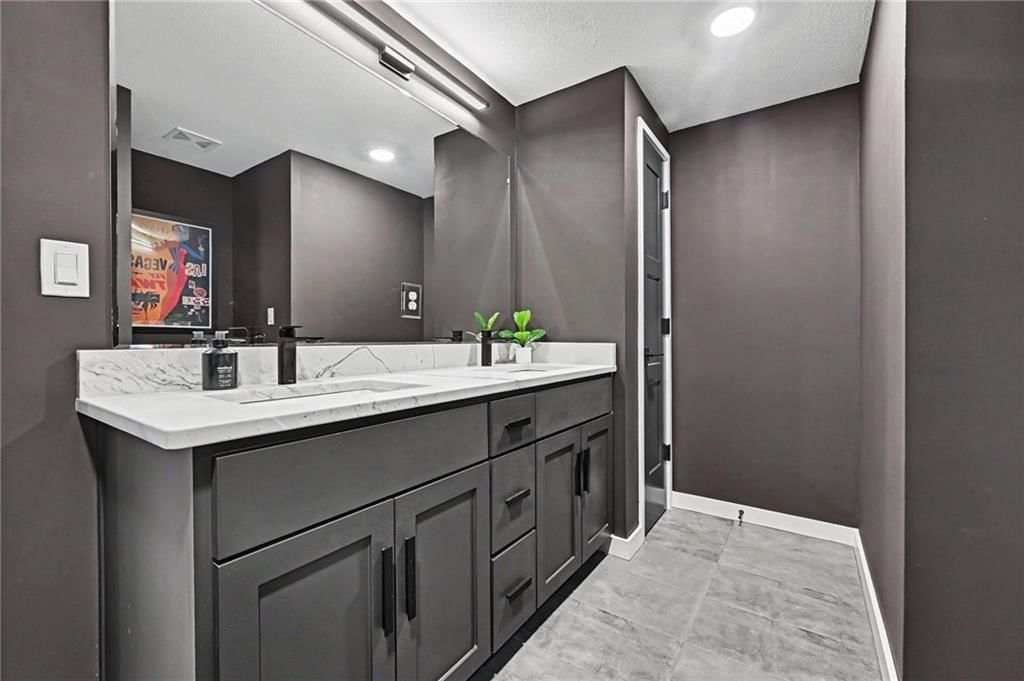 2131 NW Palisades Drive — photo 35