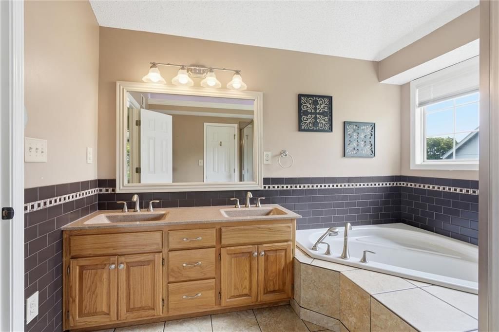 1832 Stonewood Drive — photo 17
