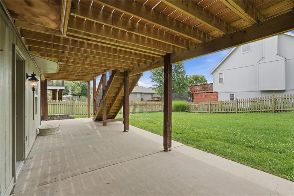 1832 Stonewood Drive — photo 30